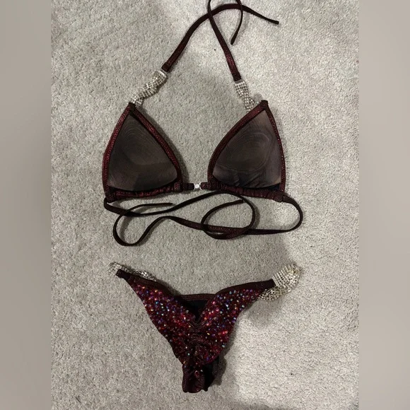 Competition Bikini Suit - Picture 3 of 6